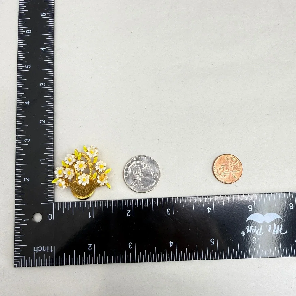 Arthur Pepper Flower Basket‎ Brooch Enamel Gold Tone Floral Mid Mod MCM